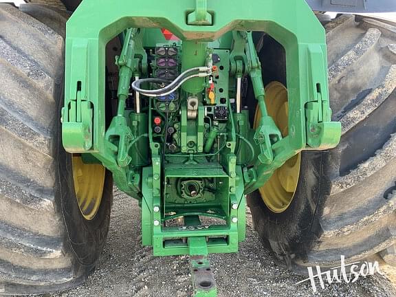 Image of John Deere 8R 340 equipment image 4