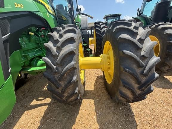 Image of John Deere 8R 340 equipment image 4