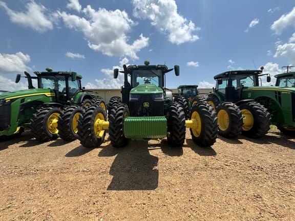 Image of John Deere 8R 340 equipment image 2