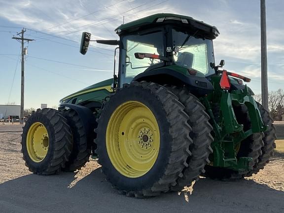 Image of John Deere 8R 340 equipment image 2