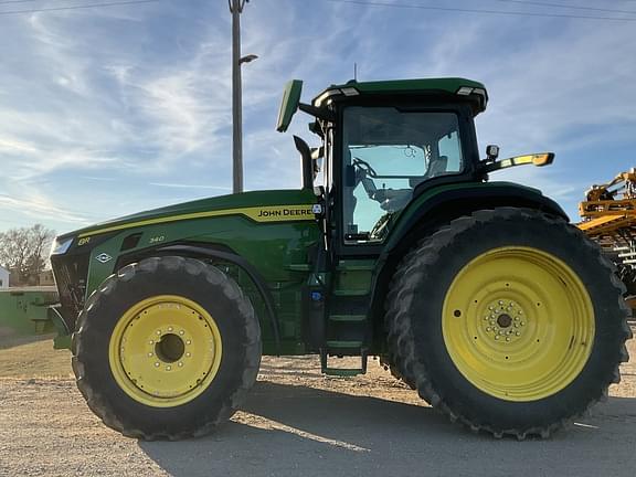 Image of John Deere 8R 340 equipment image 1