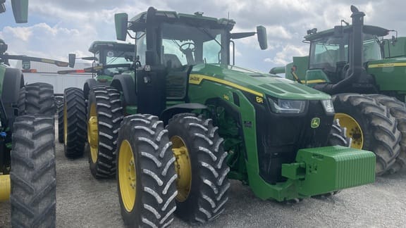2023 John Deere 8R 340 Equipment Image0