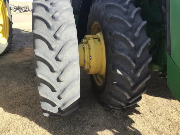 Image of John Deere 8R 340 equipment image 3