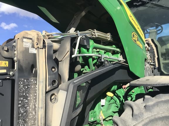 Image of John Deere 8R 340 equipment image 3