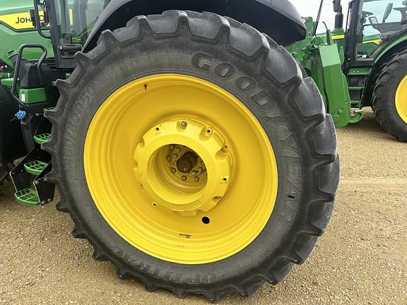 Image of John Deere 8R 340 equipment image 4