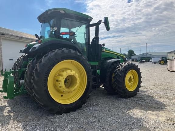 Image of John Deere 8R 340 equipment image 2