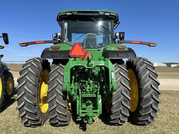 Image of John Deere 8R 340 equipment image 4