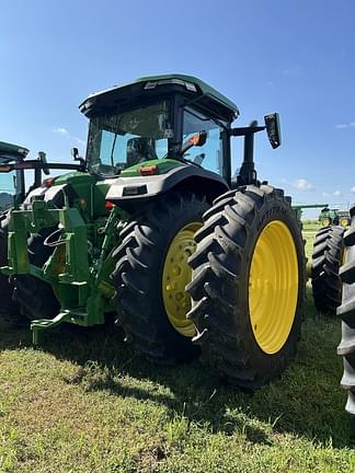 Image of John Deere 8R 340 equipment image 4