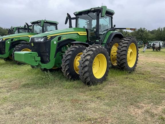 Image of John Deere 8R 340 equipment image 3