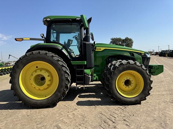 Image of John Deere 8R 340 equipment image 4