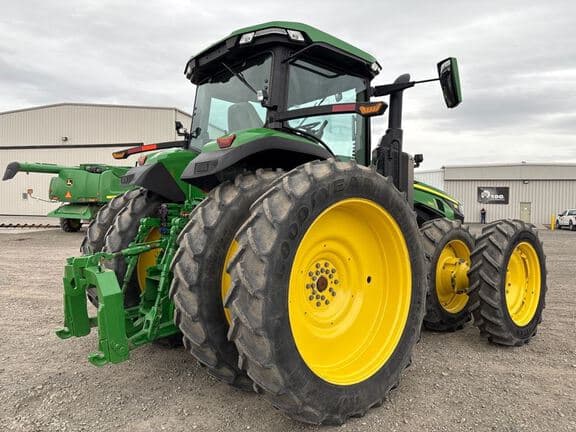 Image of John Deere 8R 340 equipment image 4
