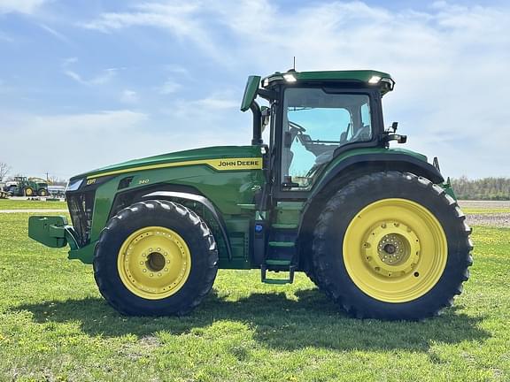 Image of John Deere 8R 340 equipment image 2