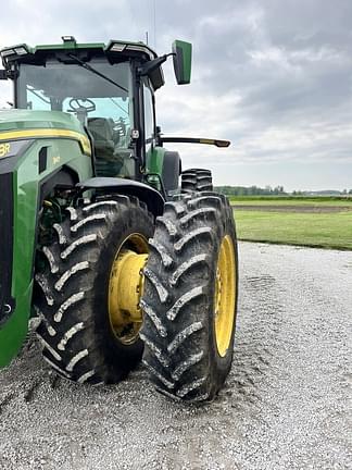 Image of John Deere 8R 340 Image 1