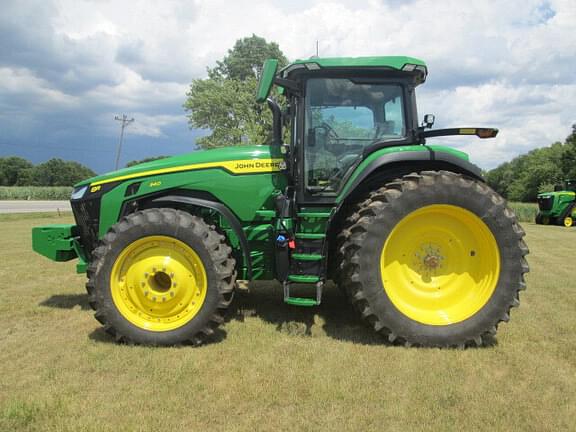 Image of John Deere 8R 340 equipment image 2