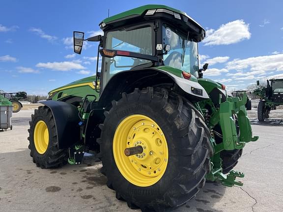 Image of John Deere 8R 340 equipment image 4