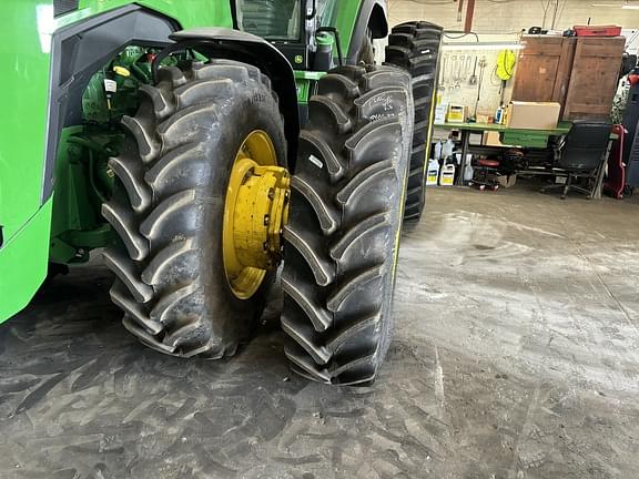 Image of John Deere 8R 340 equipment image 2