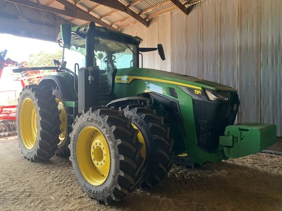 Main image John Deere 8R 340