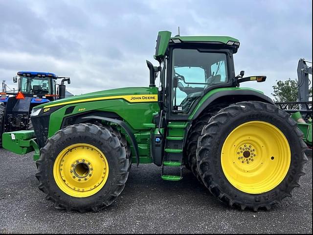 Image of John Deere 8R 340 equipment image 4
