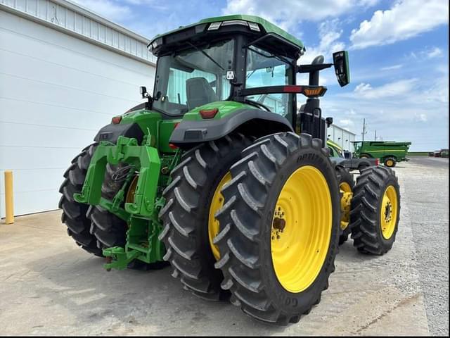 Image of John Deere 8R 340 equipment image 2