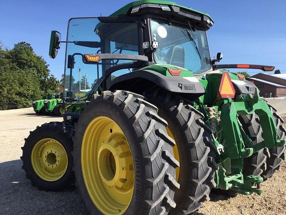 Image of John Deere 8R 340 equipment image 3