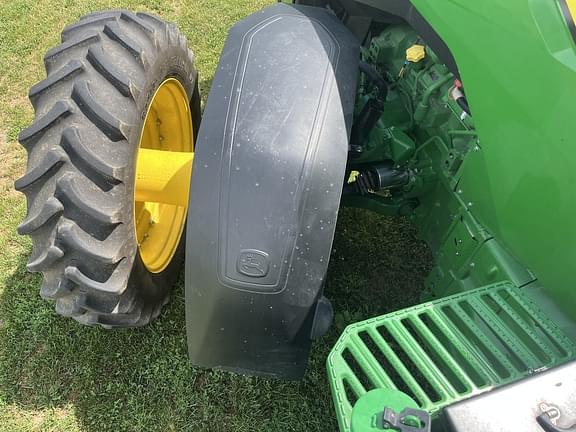 Image of John Deere 8R 340 equipment image 3