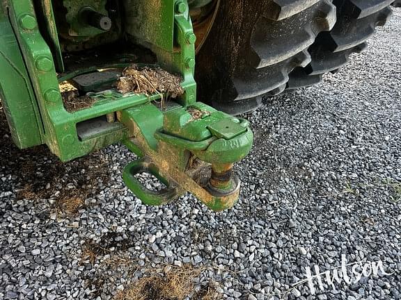 Image of John Deere 8R 340 equipment image 4