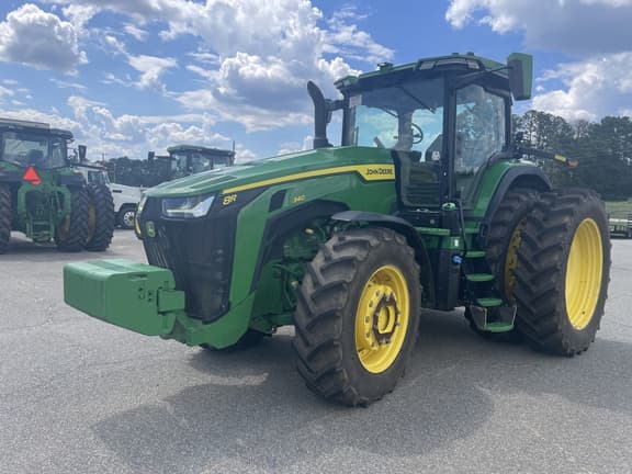 Image of John Deere 8R 340 equipment image 2