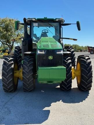 Image of John Deere 8R 340 equipment image 2