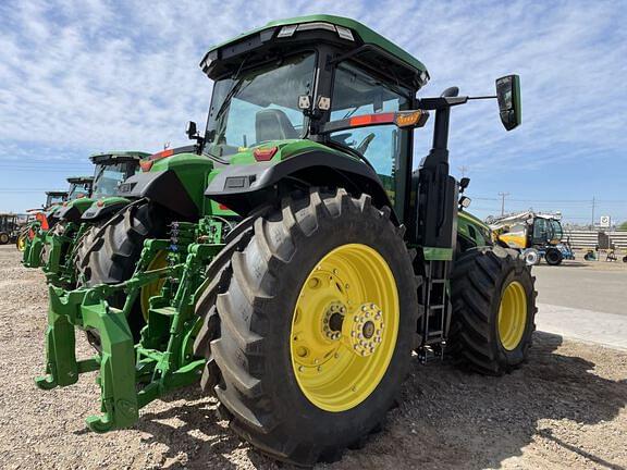 Image of John Deere 8R 340 equipment image 4