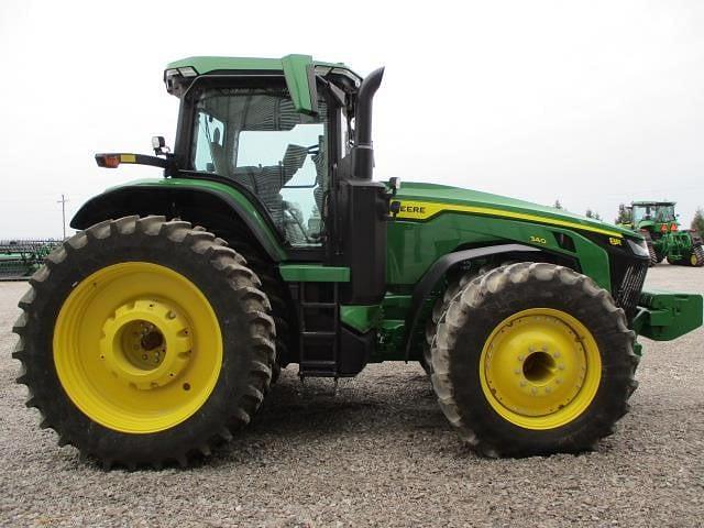 Image of John Deere 8R 340 equipment image 4