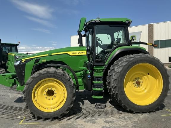 Image of John Deere 8R 340 equipment image 1
