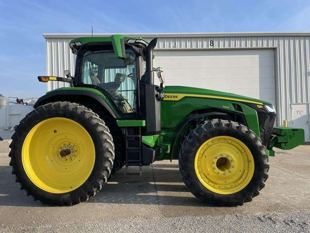 Image of John Deere 8R 340 equipment image 2