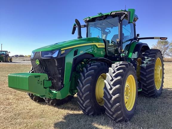 Image of John Deere 8R 340 equipment image 3
