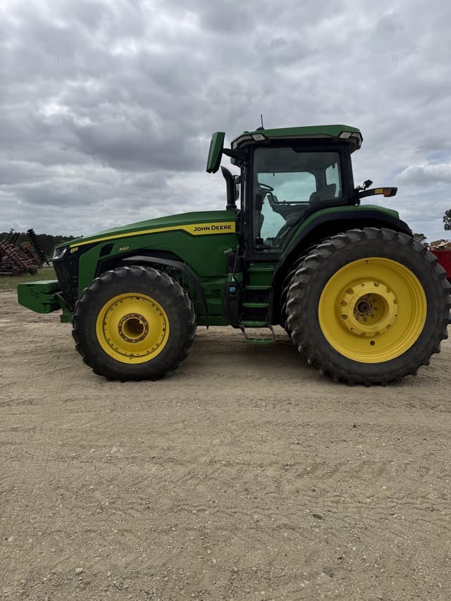 Image of John Deere 8R 340 equipment image 1