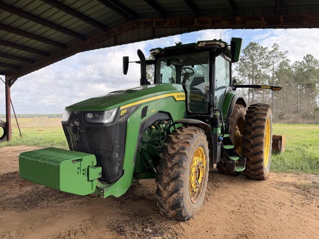 Image of John Deere 8R 340 equipment image 2