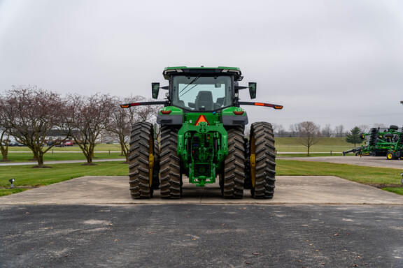 Image of John Deere 8R 340 equipment image 3