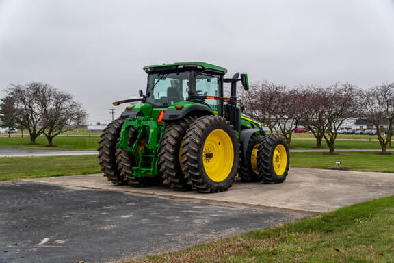 Image of John Deere 8R 340 equipment image 4