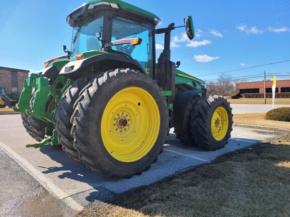 Image of John Deere 8R 340 equipment image 4