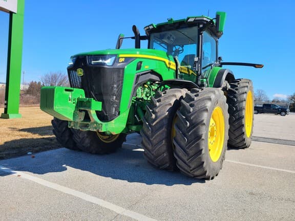 Image of John Deere 8R 340 equipment image 2
