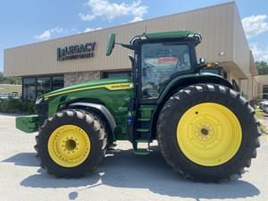 2023 John Deere 8R 340 Image