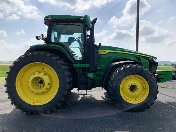 Image of John Deere 8R 340 equipment image 3