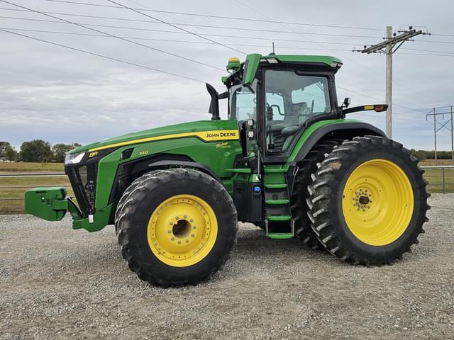 Image of John Deere 8R 340 equipment image 2