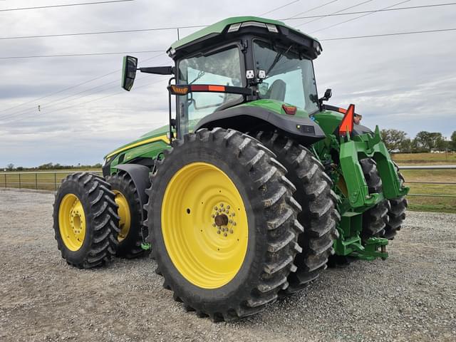 Image of John Deere 8R 340 equipment image 4