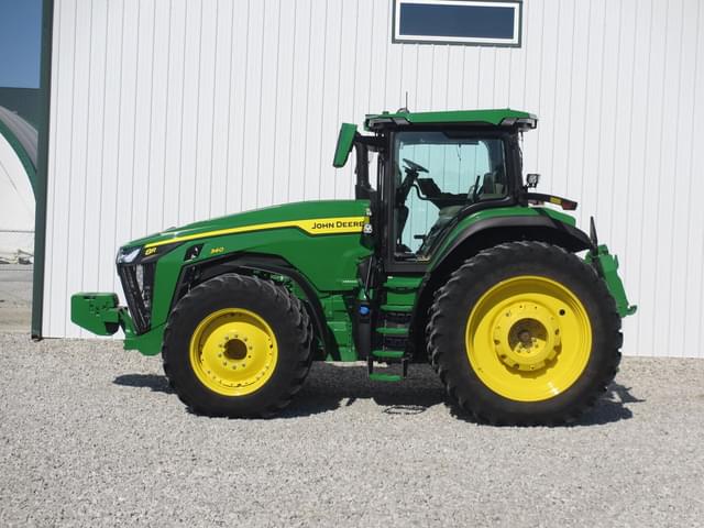 Image of John Deere 8R 340 equipment image 1