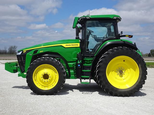 Image of John Deere 8R 340 equipment image 2