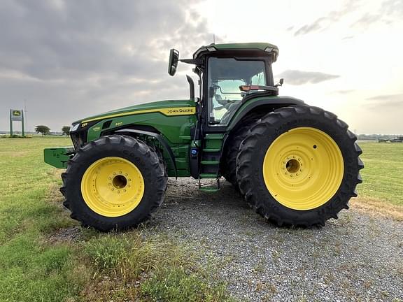 Image of John Deere 8R 340 equipment image 2