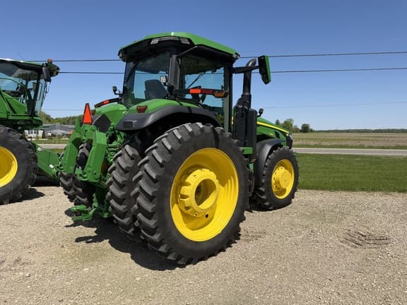 Image of John Deere 8R 340 equipment image 3
