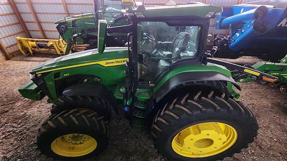 Image of John Deere 8R 340 equipment image 4