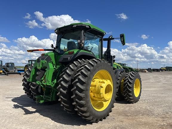 Image of John Deere 8R 340 equipment image 4