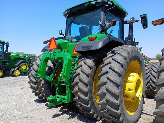 Image of John Deere 8R 340 equipment image 4